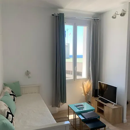 Le Monroe Les Pieds Dans L'eau 10 M De La Apartament *